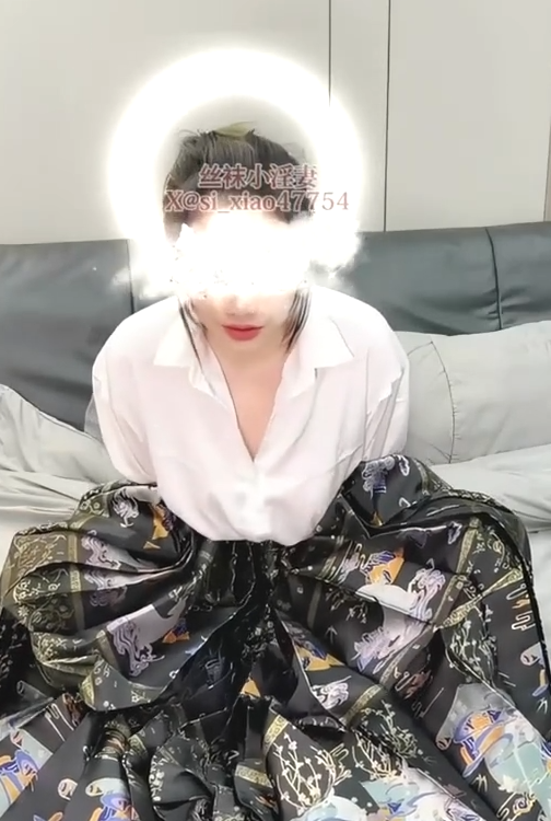 极品淫妻-丝袜小淫妻-新 偷情系列,单男说让老公在门外等这么久没啥事吧(1V,116M)