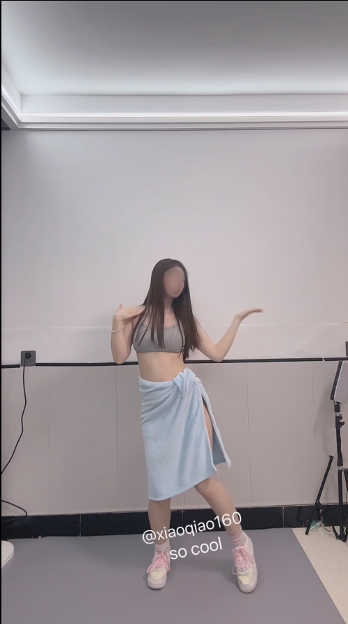 【新】小乔（以安）-12月中 新付费裸舞【6V】【179MB百度云】
