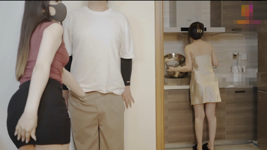 【桥本香菜】_女友的姐姐竟然是个S香菜女王的嫩穴调教