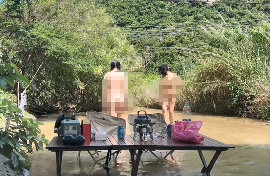 山清水秀的地方全裸露出