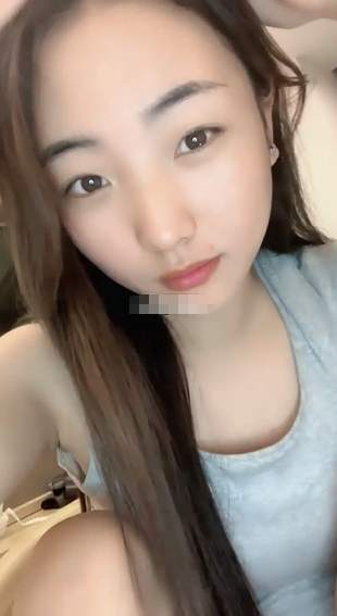 超漂亮邻家女神，【萱萱】，没想到这么清纯的大学生，在炮机刺激下，淫荡得不像话，白浆横流