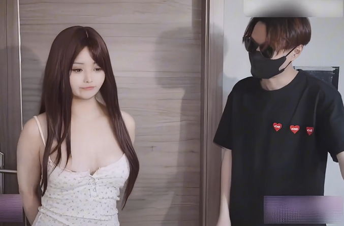 约啪房东的骚货女儿并成功拿下粉色嫩逼-喵喵 极品身材白嫩美乳 逼毛稀疏嫩穴