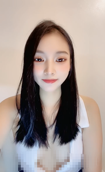 日盼夜盼清纯女神【一只张包包】终于下海了，脸穴同框道具自慰，好销魂【2V】