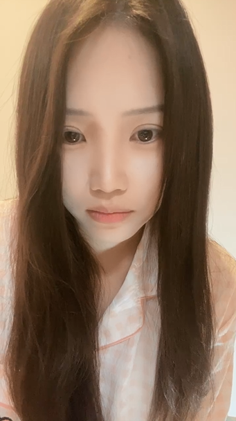 G奶美女【月亮北北】模拟乳交操穴