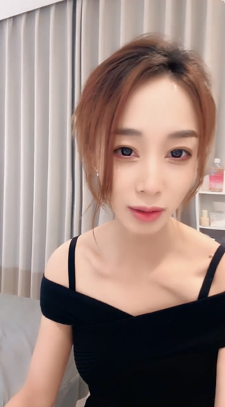 【水多叫的响】气质美艳少妇