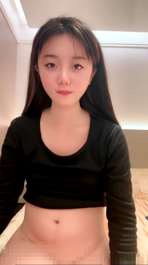 【06小兔牙】清纯的平胸妹 最大蝴蝶屄撕扯自己硕大阴唇玩道具自慰~过瘾