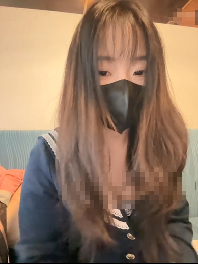 女大露出【Xixi-Gala】清纯样貌女大学生 私下兼职黄播 户外公园 网吧 真实漏出2(13V)