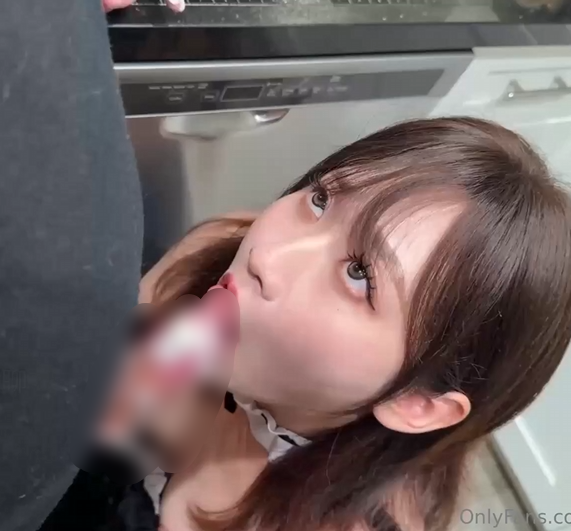 林千夜 本来叫上门烘焙师做情欲蛋糕给女友