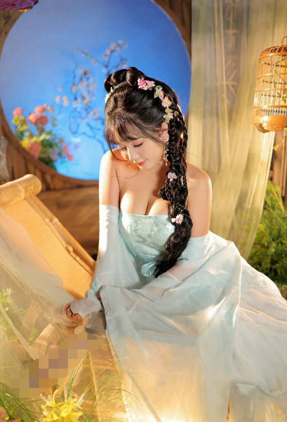 网红 寓见初夏 木瓜巨乳顶级美女 舰长最大尺度合集 【100P24V355M】