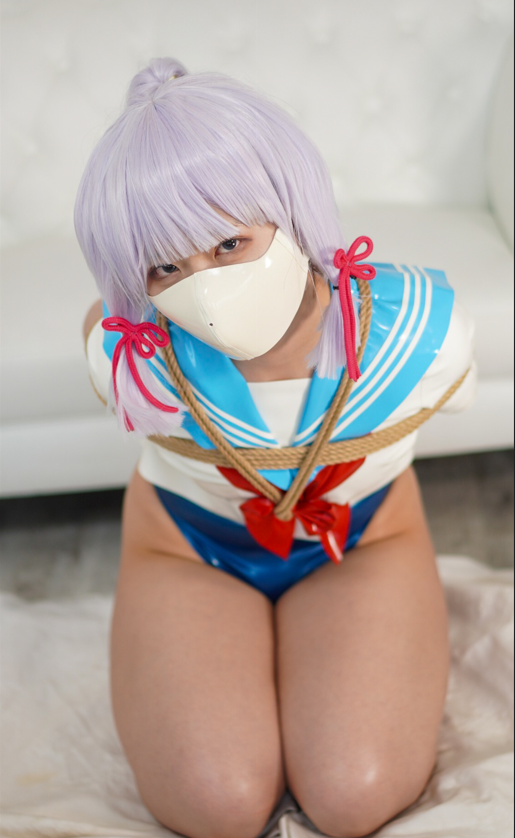 [ムームー@夢かき屋代表]写真集『囚われの白鷺』 神里绫华【619P7V0.99G】