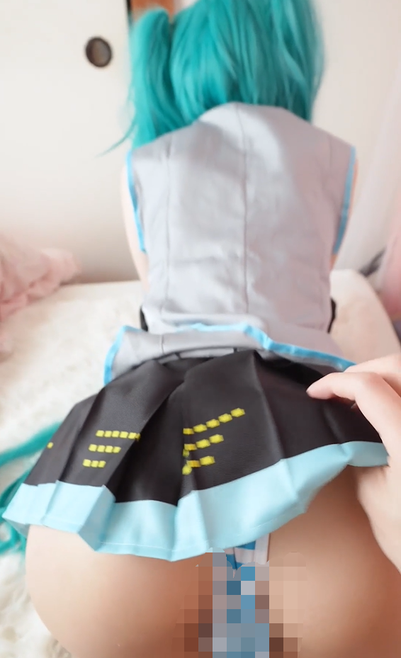 nonon828892 Cosplay后入 肛塞拉珠 视频合集 【10V1.73G】