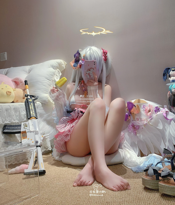 极品萝莉嫩妹-哎我黑切訥(sssmums)-高价视图 水梓(26P,4V,505M)