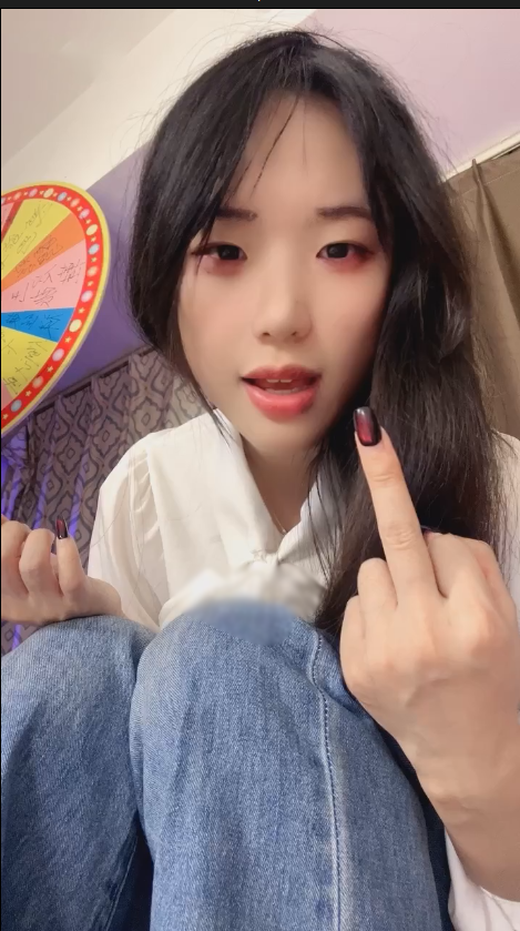 玩物直播母狗妈妈-251124 白色棉袜大量口水榨精【1V】【526MB百度云】