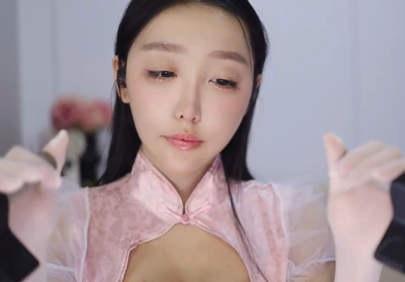 大艺术嘉 口腔特写跳跳糖+酥酥学姐 手脚并用的丝手丝脚摩擦按摩2V162M百度盘