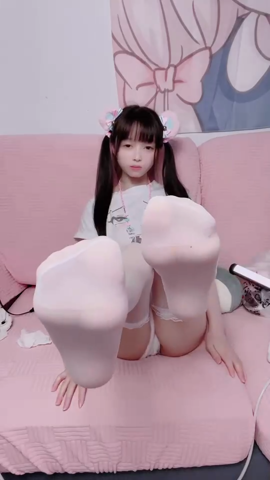 玉兔乖乖 抖音快手网红门槛未流老板私藏10年投稿各种衣服自慰发骚【25v 1GB】