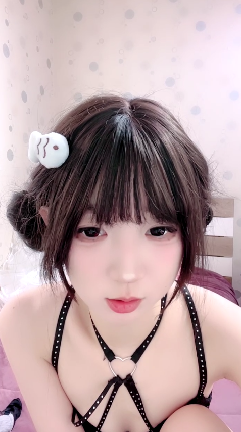 邪恶双马尾 彩直播高颜值双马尾少萝 【1V 1.34GB】