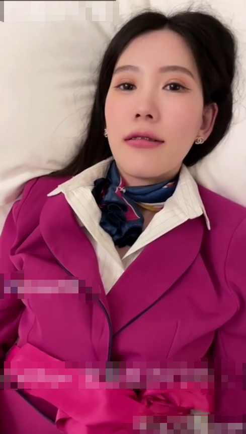 淫荡在职空姐 边操边讲述自己在飞机厕所被操的过程【1.09g】