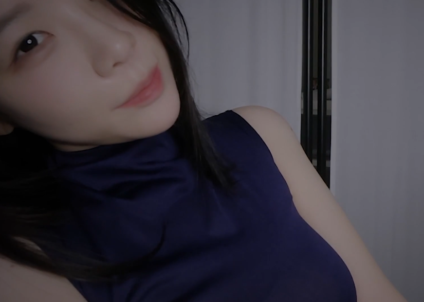 Yeonchu 在一家低调的公司里，最后一位面试者……（摩擦下面？）1V464M百度盘