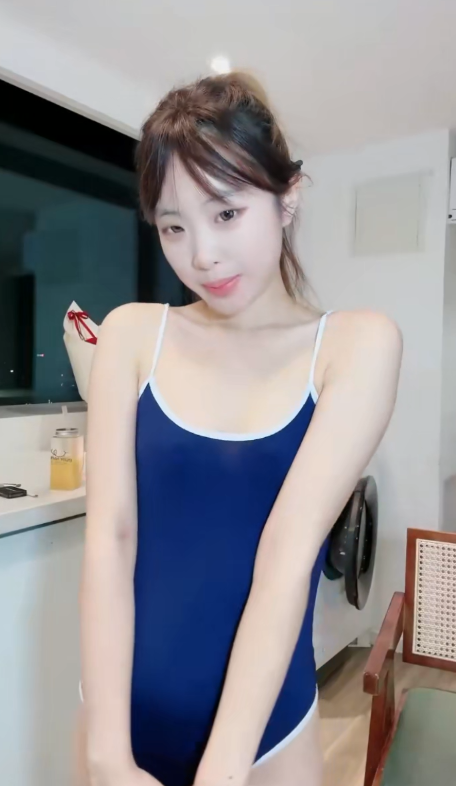 反差感萝莉妹 死库水啪啪