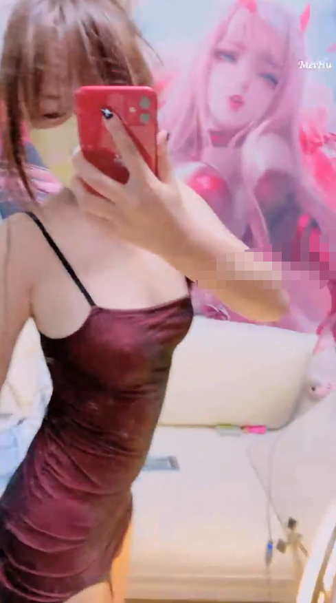 【温卿】二次元coser性感小妈裙
