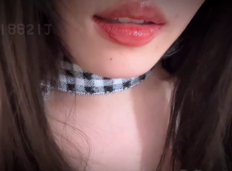 鹿鹿沄 2.10 小剧场 网恋女友教你kiss1V274M百度盘