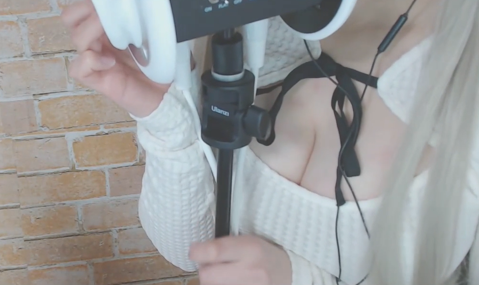 真白るちか 26.2.11【♡ASMR_耳舐め】私服お姉さんの甘やかし耳舐め…♡ 【1V750M】