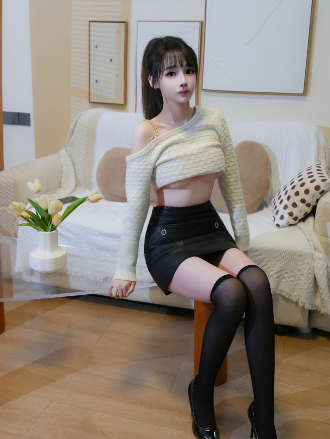 秀人网 沈蜜儿 新人模特《黑白生活》掰穴特写作品 【107P2V5.51G】