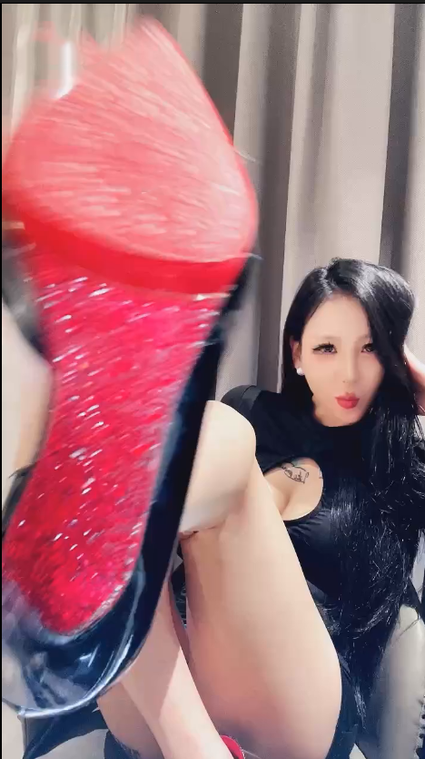 玩物直播知妤-251126 红绿灯女上司【1V】【644MB百度云】