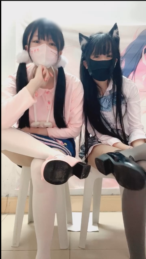 玩物直播不甜-251130 双主诅咒辱母4妈【1V】【300MB百度云】