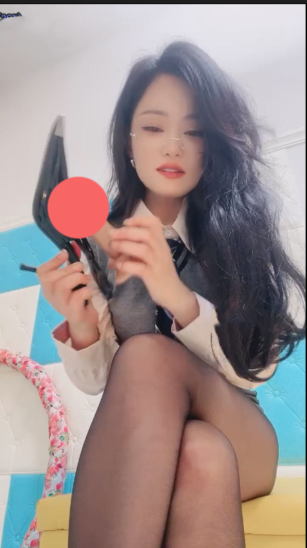 玩物直播画骨-251201 红绿灯骚老师的处罚处男同学【1V】【781MB百度云】