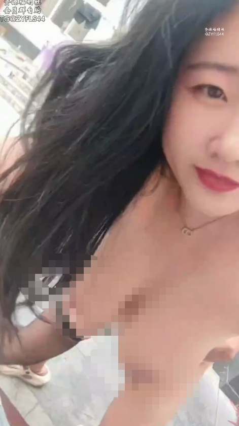 巨乳淫妻 【娍】 2月5日 新作 豹纹制服 口交 中出 后入肥臀 【1V 1.44GB】