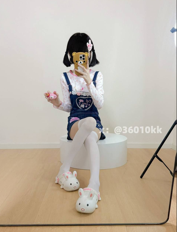 困困大王 门槛新作 附赠以前的一些合集 【29P 80V 515MB】
