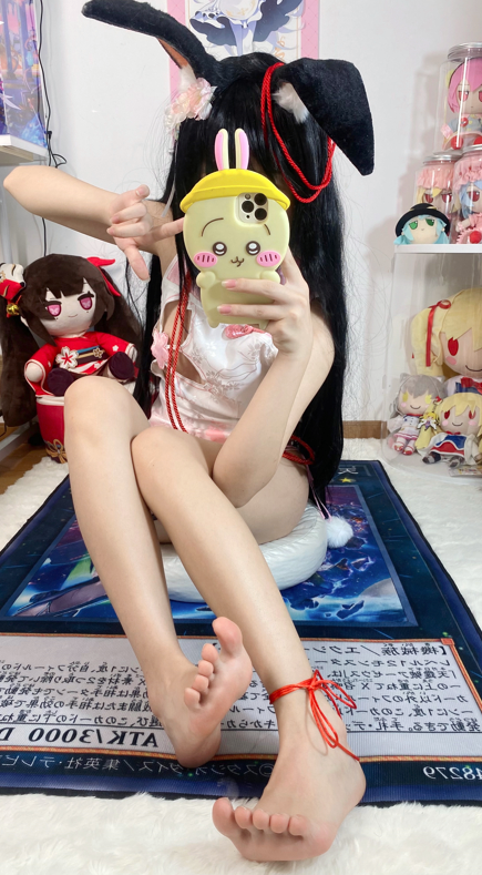 【足控福利】[白栎Shirly] 长门旗袍 【70P 7V 339MB】