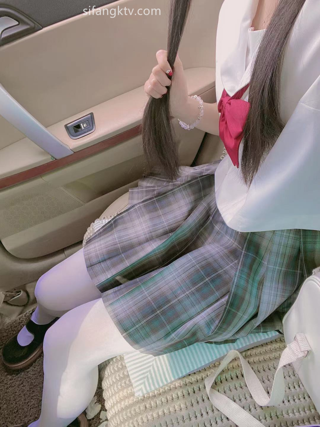推特福利姬吃掉瑶瑶合集[390P/13V/2.5G/P盘]