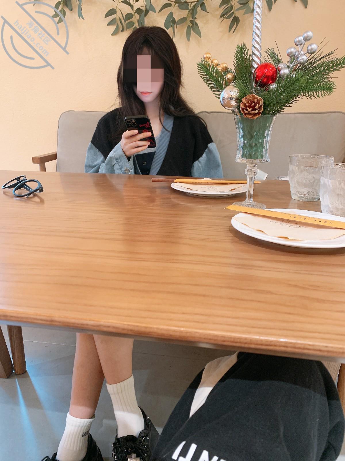 海角大神【意淫自己妹妹】妹妹和闺蜜聚会酒后回家睡着了第一次破处哭一晚上心纠难受 323mb/1v/百度盘