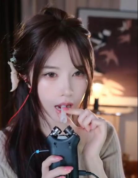 抱抱er _进来睡觉_20260308 1V375M百度盘
