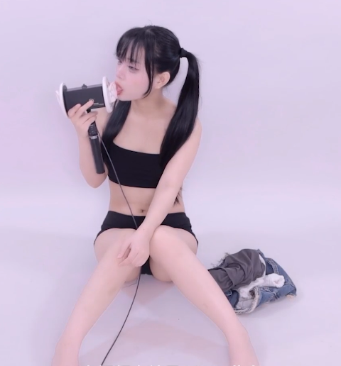 晓美 v2 舔耳 2V326M百度盘