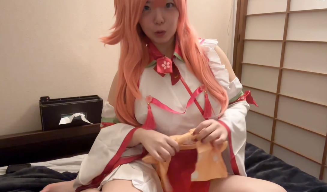 まりなのムチムチ 樱巫女Cosplay(去码) 【1V988M】