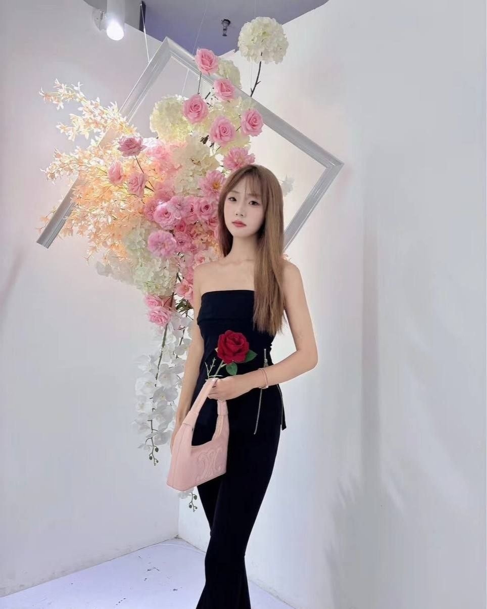 不能错过的极品高颜值女神级别美女白金泄密资源合集【7.5G /141V+258P/pikpak】
