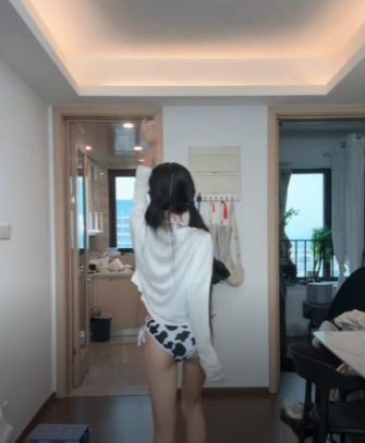 李晴雪Shirley_调成喜欢的频道