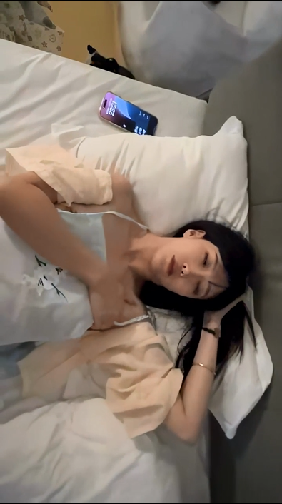 不老女神【瞳孔】露脸与金主口活啪啪福利