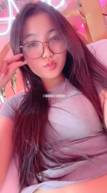 情趣酒店，圆床房，【鱼燃】，学生妹和男友开房，整整干了三个小时两炮，浴缸床上都要试试2v