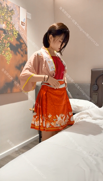 主攻嫩妹约炮大神【鱼哥】侄女新系列特别版最新，侄女古风完美露脸，足交口嗨无套