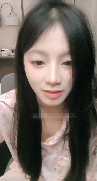 【你的小月月】童颜巨乳纯欲天花板啪啪
