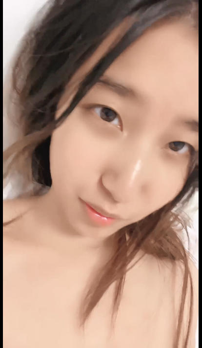【陈小鱼】清纯学生妹跳蛋自慰