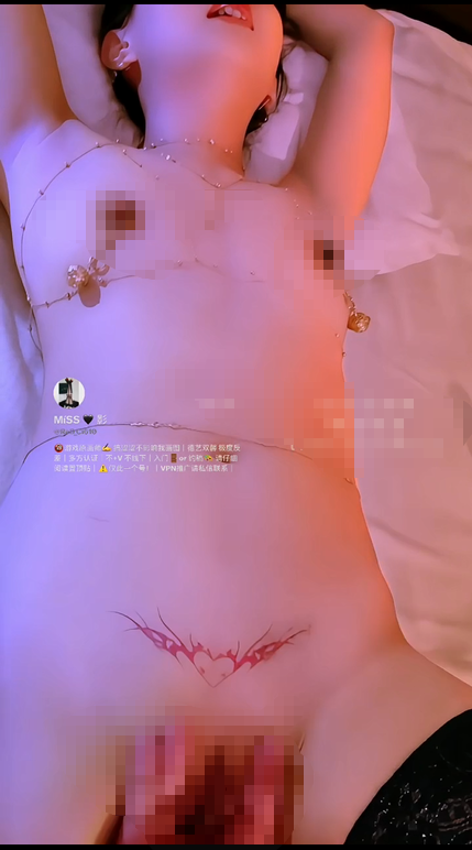 推特巨乳肥臀反差母狗！欲望的奴隶！「MISS影」堕落画师艺术学院高材生下海，乳环皮鞭调教，掰穴玩弄！深喉口交，拦着狗绳子被无情后入高潮【2V】