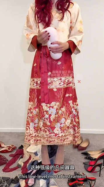 推特178九头身性感超模身材美腿女神「猫猫碎冰冰」「趣趣」《年兽趣趣 新年特辑》“我要变成你的接精盆了啊啊啊，年兽被你射都射满了” 无三水