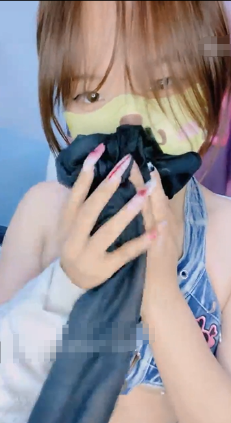 【温卿】二次元coser 白虎嫩穴自慰