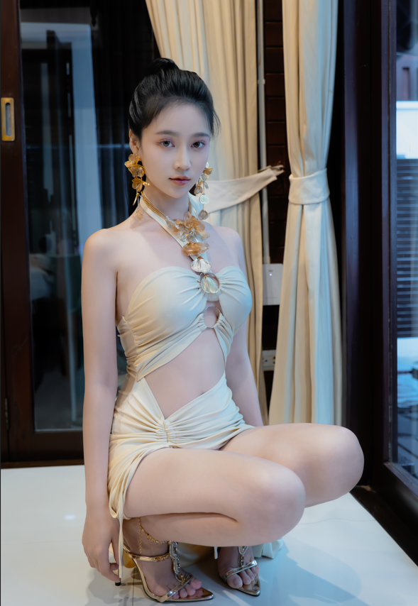 年年nnian NO.153 海边维纳斯 【80P1.05G】