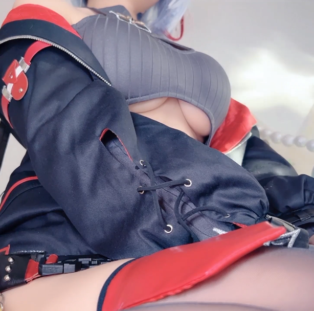 阮糖12月cos杜伊斯堡1V302M百度盘